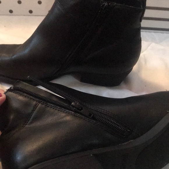 Nine West Black Booties NWOT - Picture 9 of 10